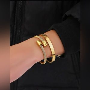 Mia Wynn 2 PC Men’s Stainless Steel Roman Numeral & Rope Bracelet Set Gold w/Box